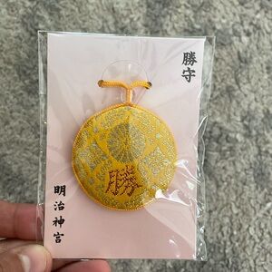 NWT Japanese temple charm